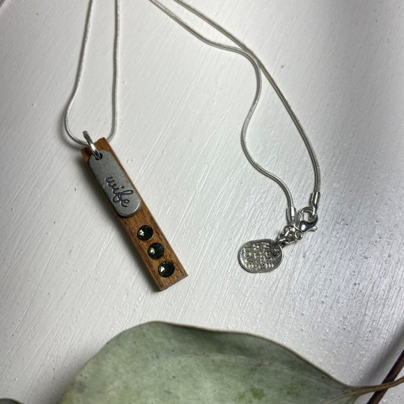 Handmade Wife Necklace - Picture 5 of 5